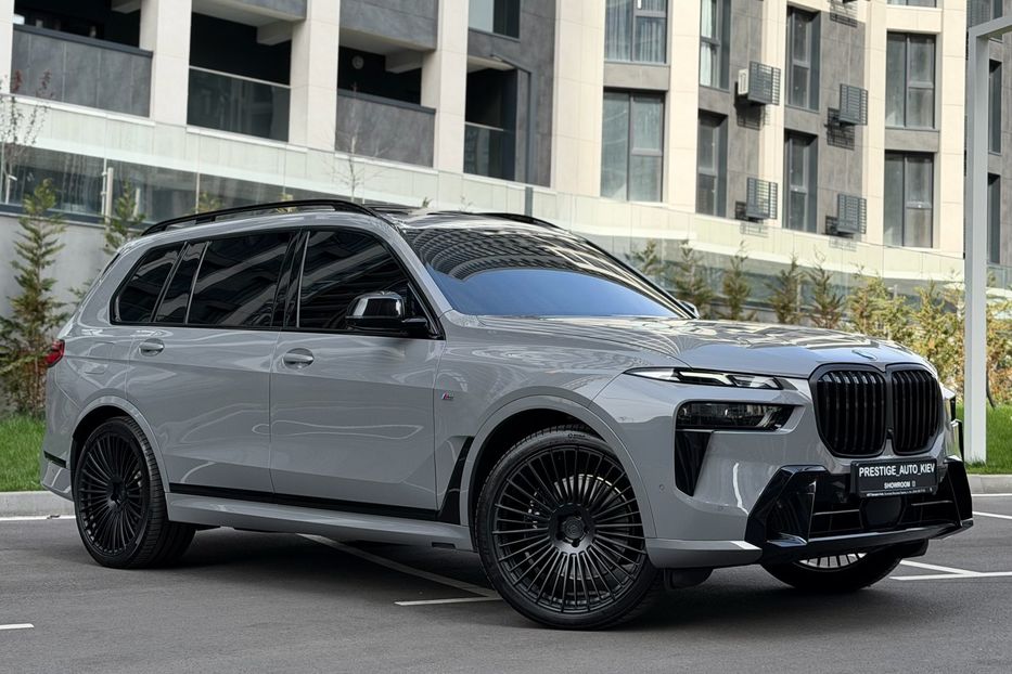 Продам BMW X7 40d 2024 года в Киеве
