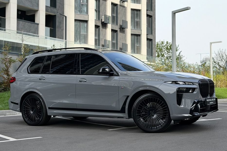 Продам BMW X7 40d 2024 года в Киеве