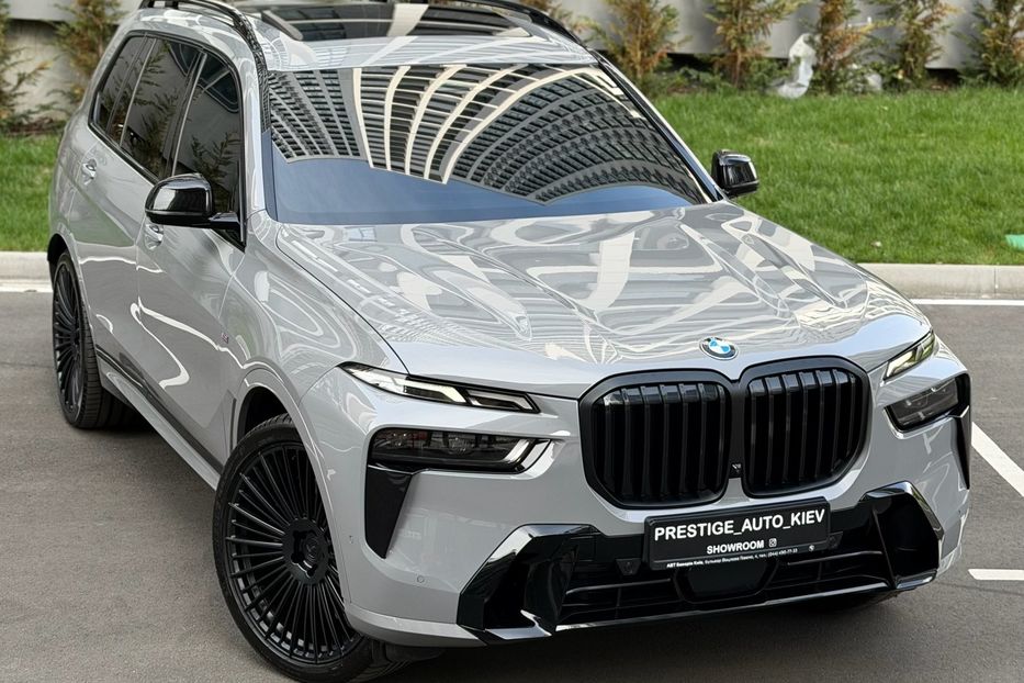 Продам BMW X7 40d 2024 года в Киеве