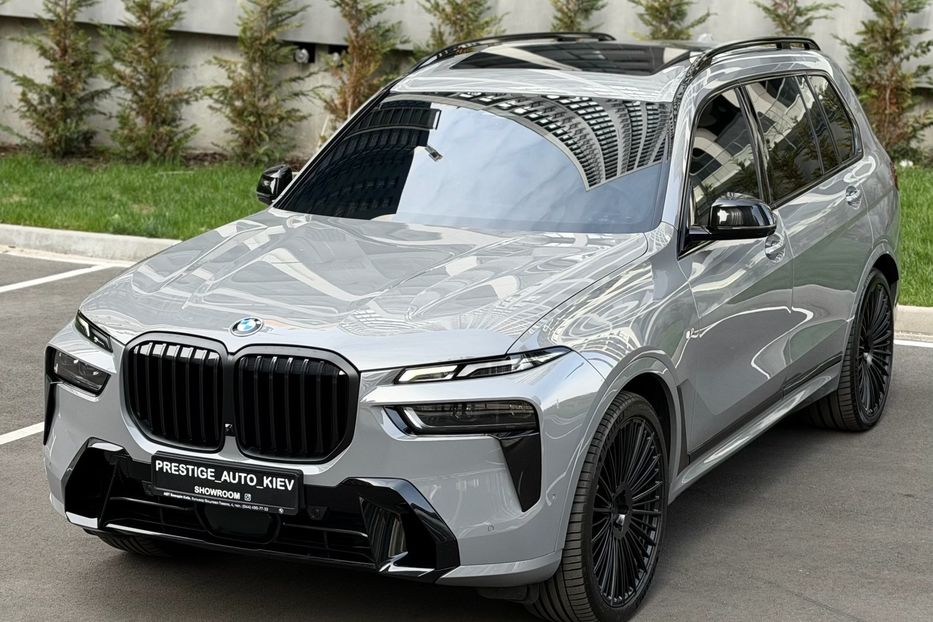 Продам BMW X7 40d 2024 года в Киеве