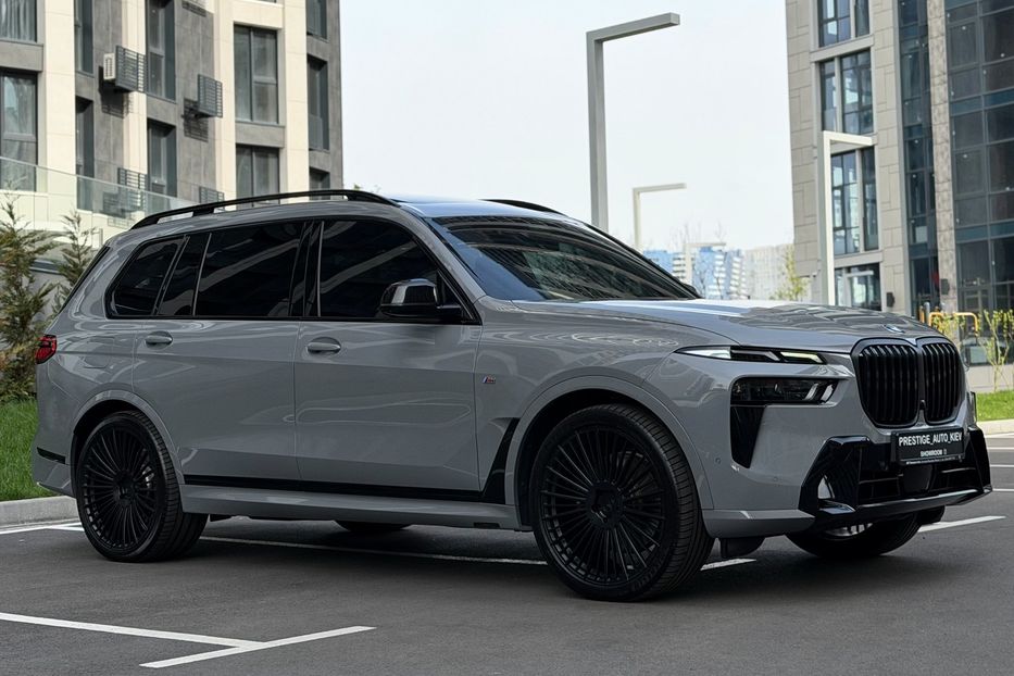 Продам BMW X7 40d 2024 года в Киеве