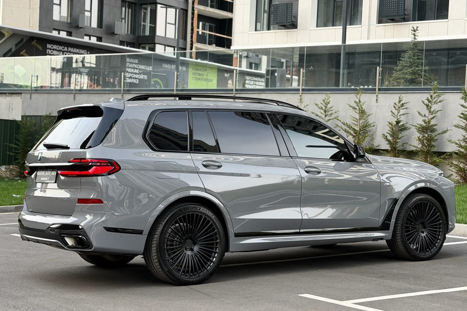 Продам BMW X7 40d 2024 года в Киеве
