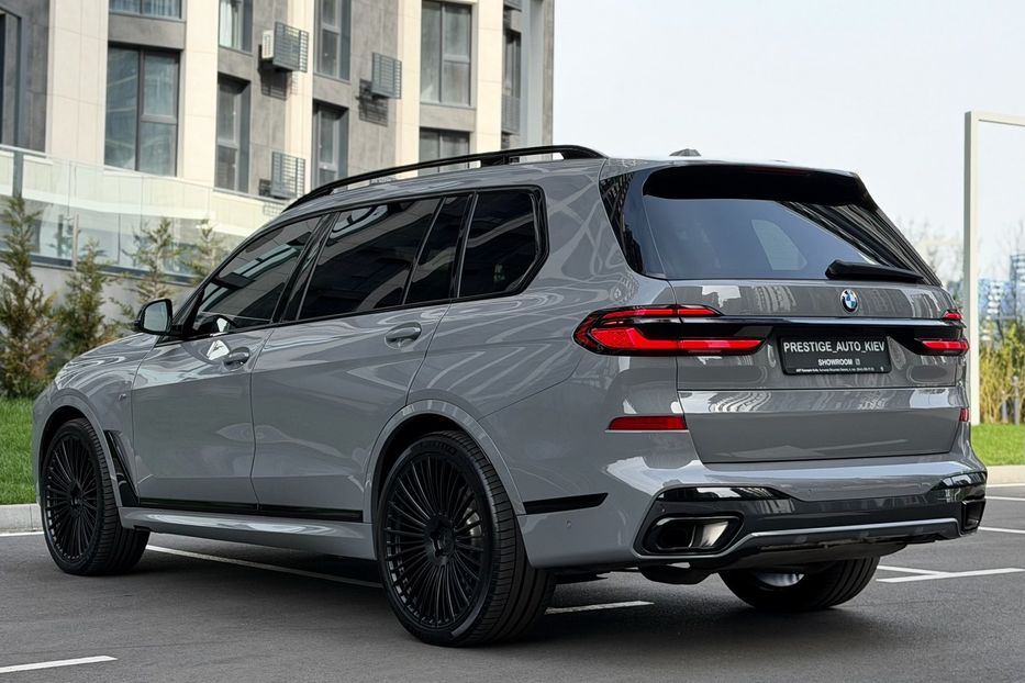Продам BMW X7 40d 2024 года в Киеве