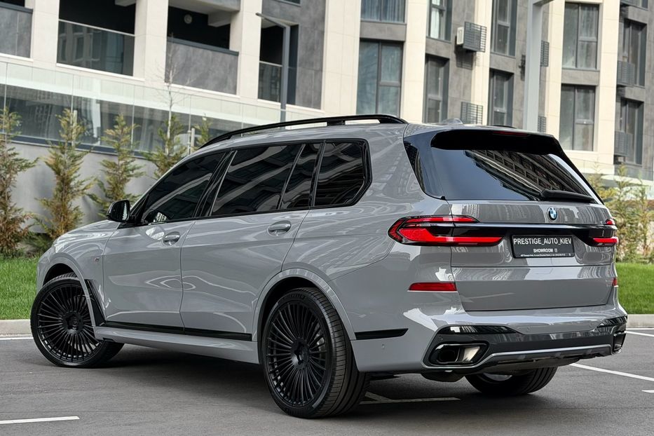 Продам BMW X7 40d 2024 года в Киеве