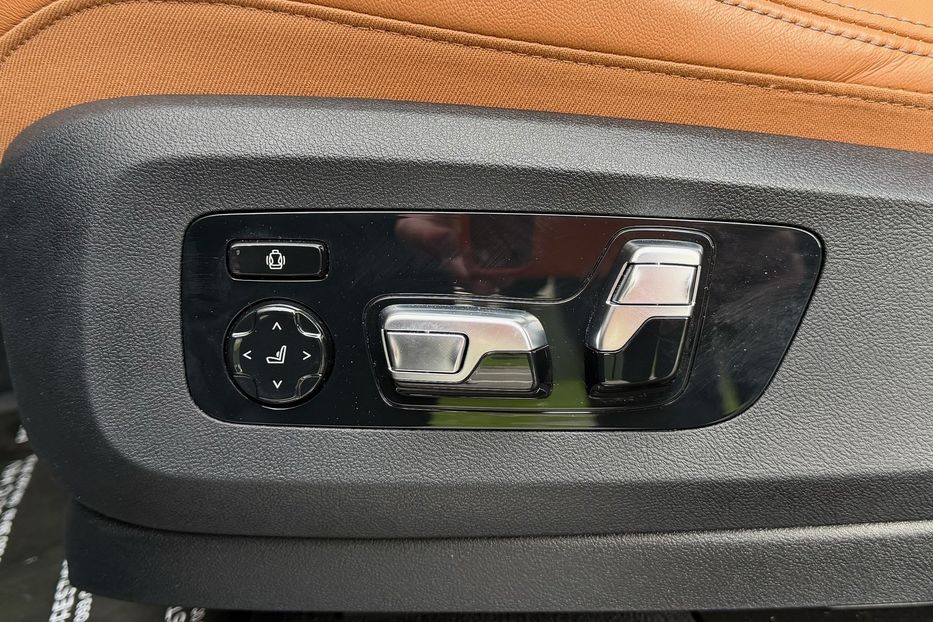 Продам BMW X7 40d 2024 года в Киеве