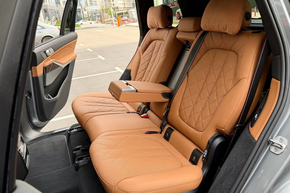 Продам BMW X7 40d 2024 года в Киеве