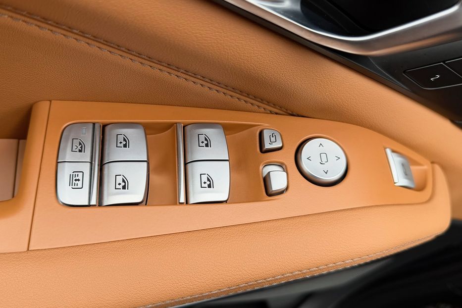 Продам BMW X7 40d 2024 года в Киеве