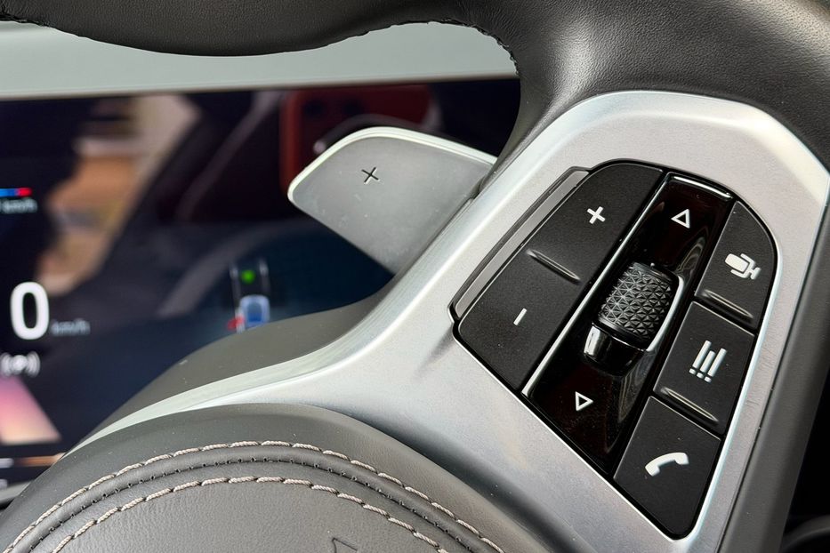 Продам BMW X7 40d 2024 года в Киеве