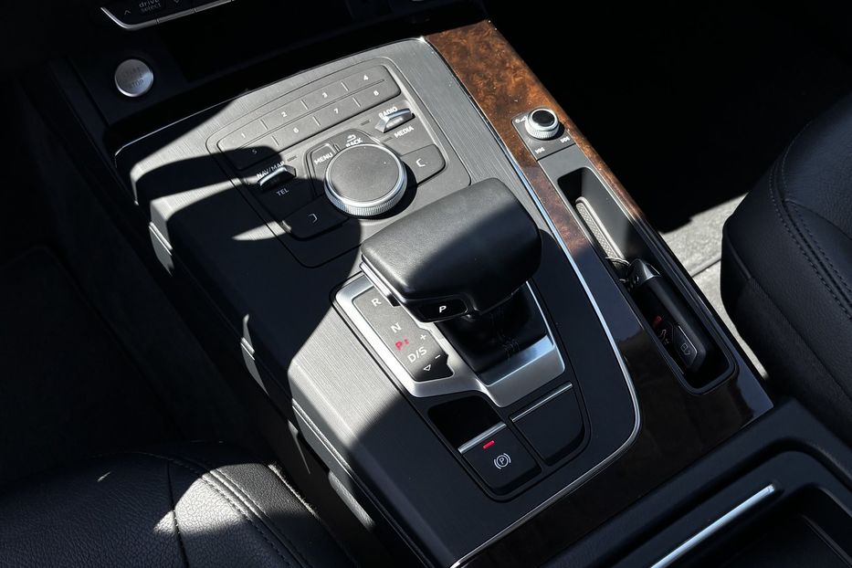 Продам Audi Q5 2019 года в Львове