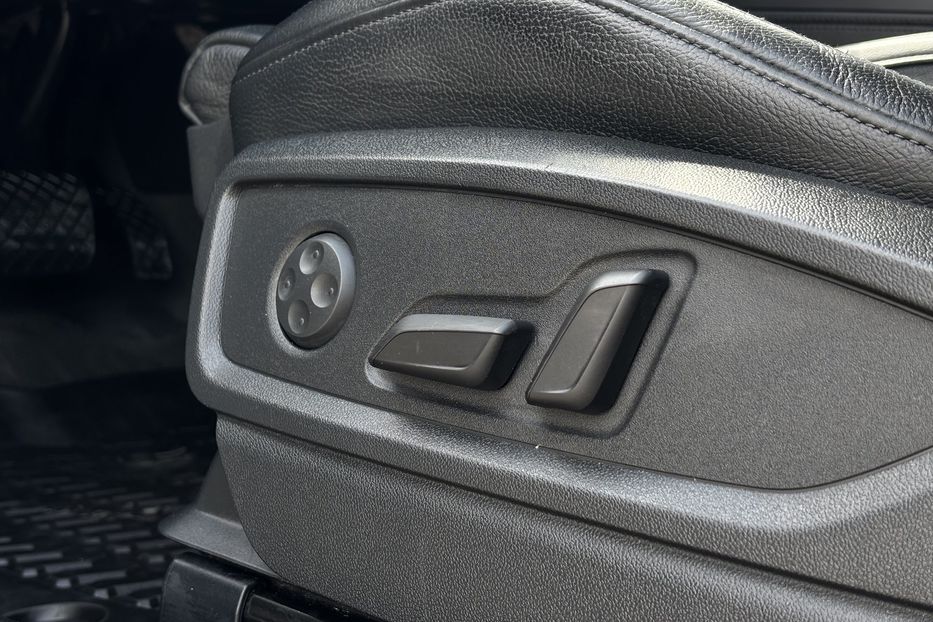 Продам Audi Q5 Prestige 2018 года в Львове
