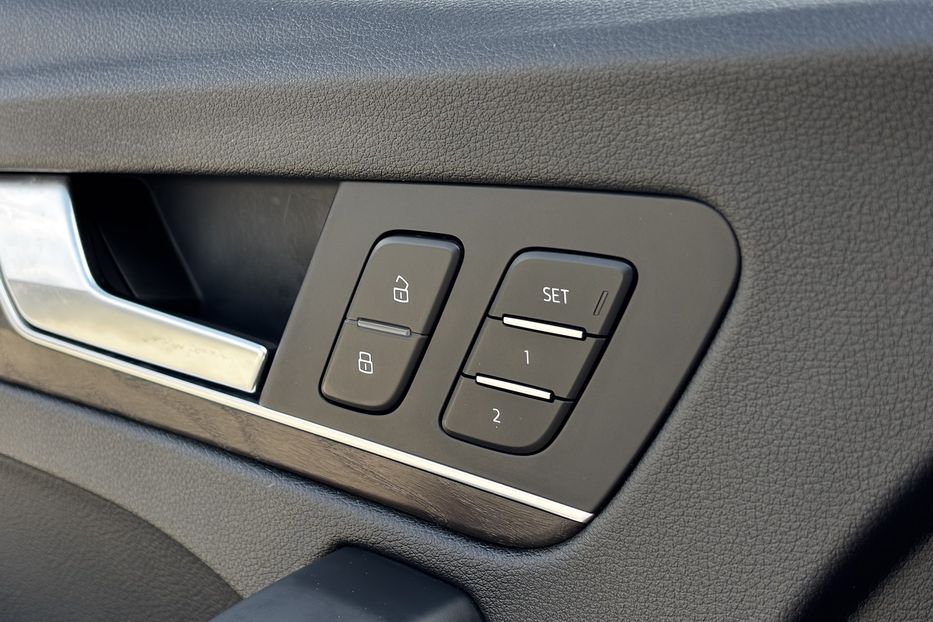 Продам Audi Q5 Prestige 2018 года в Львове