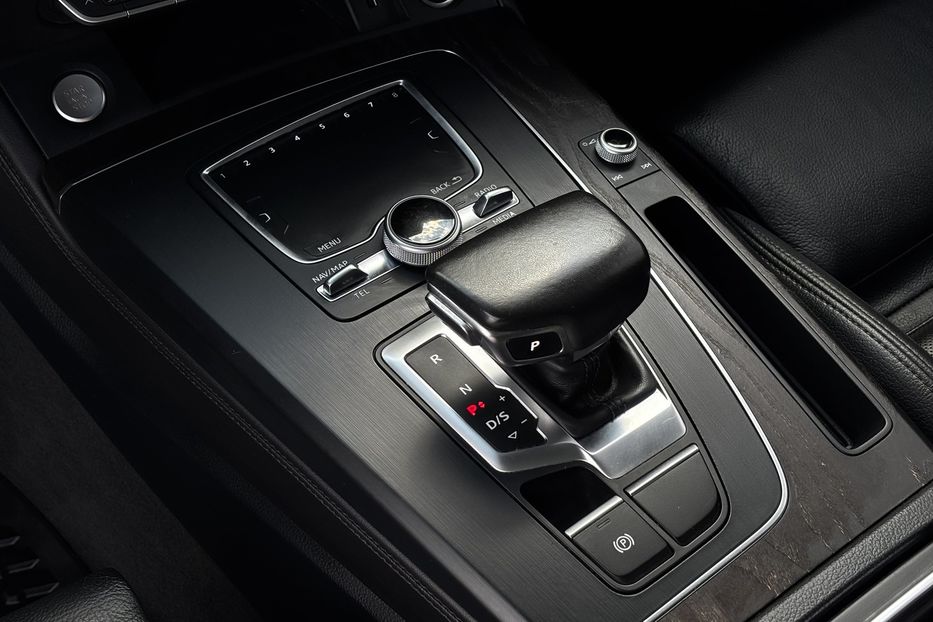 Продам Audi Q5 Prestige 2018 года в Львове