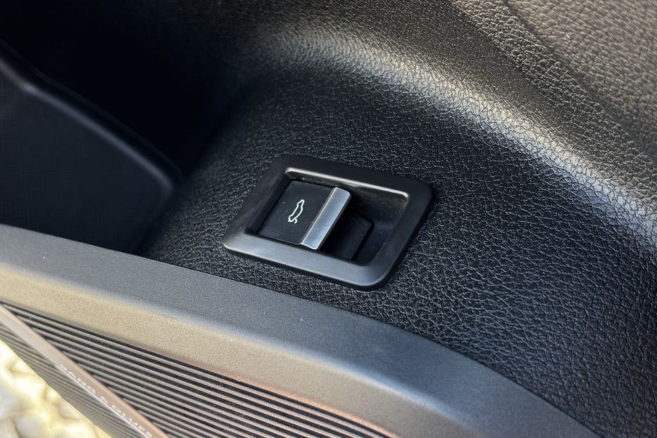 Продам Audi Q5 Prestige 2018 года в Львове