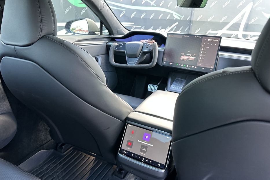 Продам Tesla Model S Plaid 2023 года в Киеве