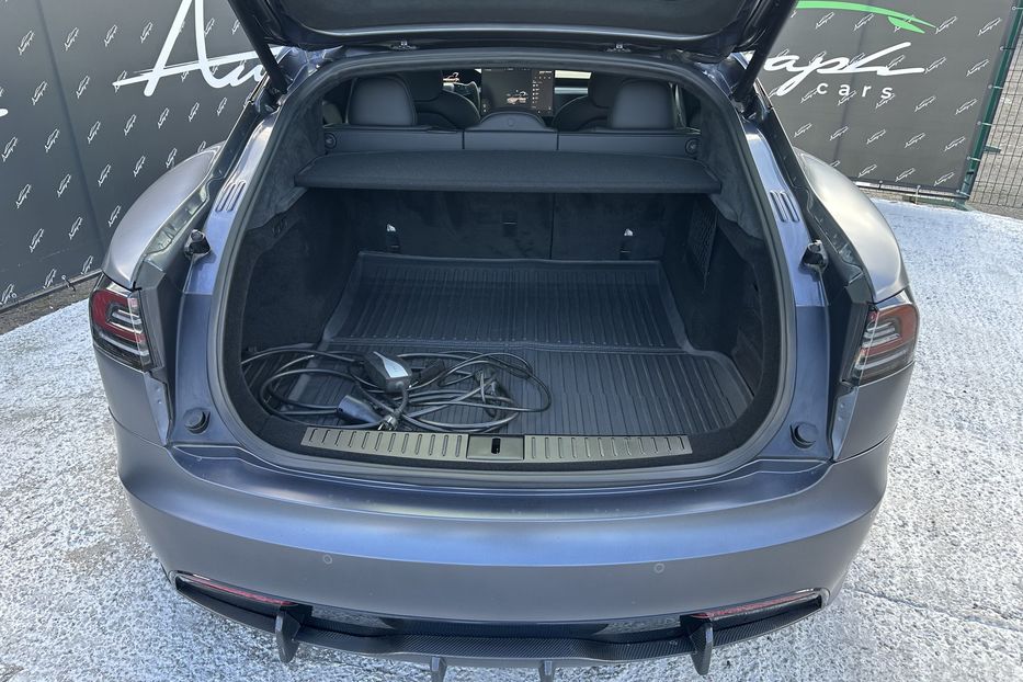 Продам Tesla Model S Plaid 2023 года в Киеве