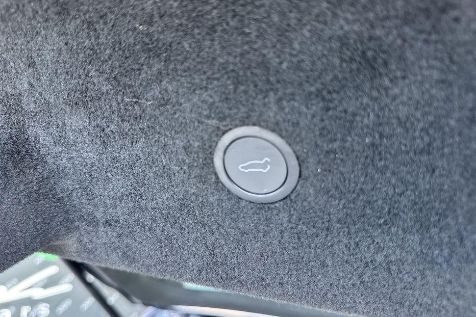 Продам Tesla Model S Plaid 2023 года в Киеве