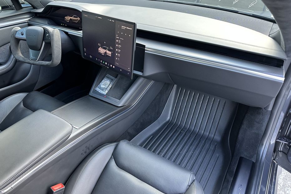 Продам Tesla Model S Plaid 2023 года в Киеве