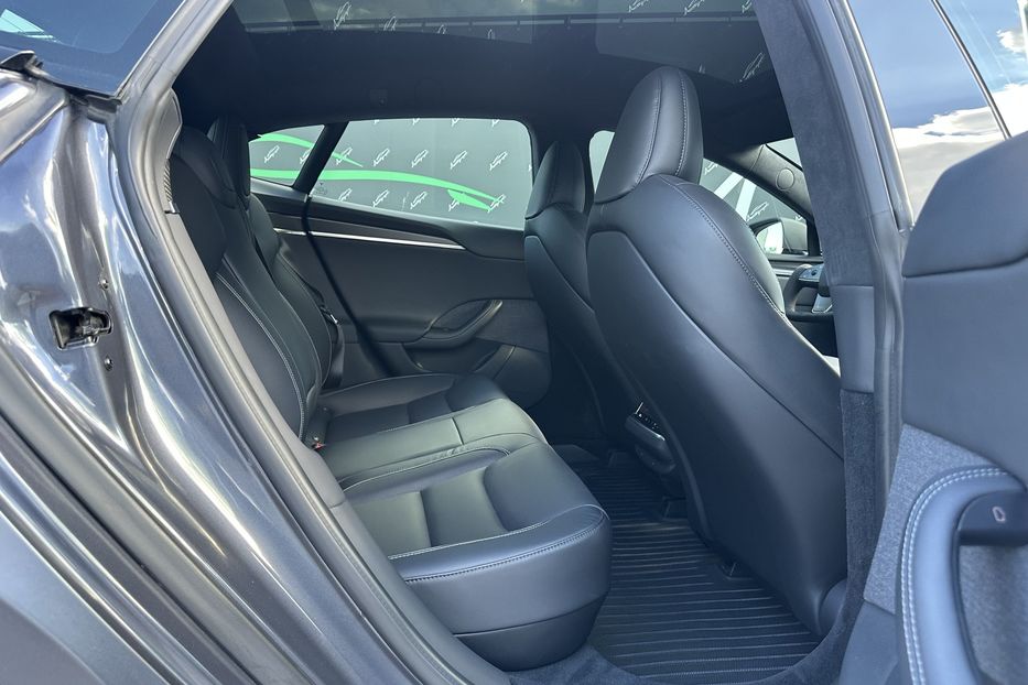 Продам Tesla Model S Plaid 2023 года в Киеве