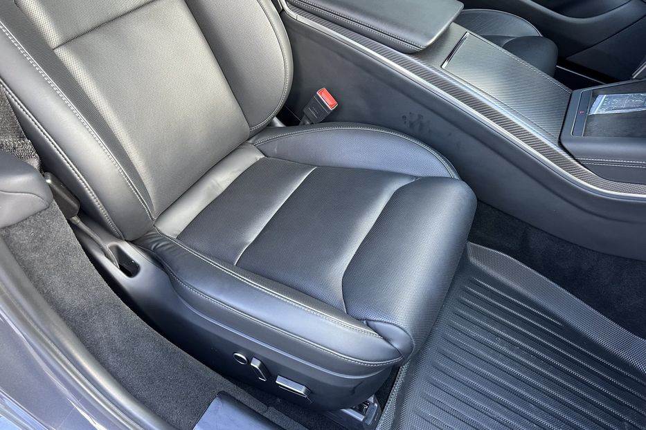 Продам Tesla Model S Plaid 2023 года в Киеве