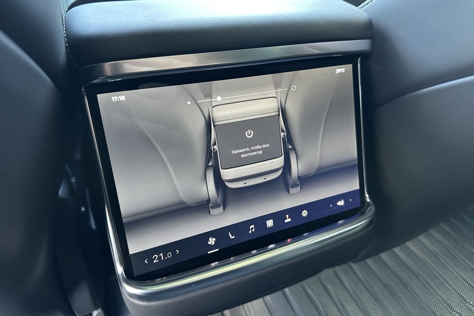 Продам Tesla Model S Plaid 2023 года в Киеве