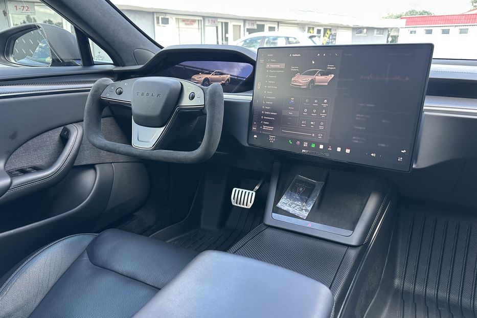 Продам Tesla Model S Plaid 2023 года в Киеве