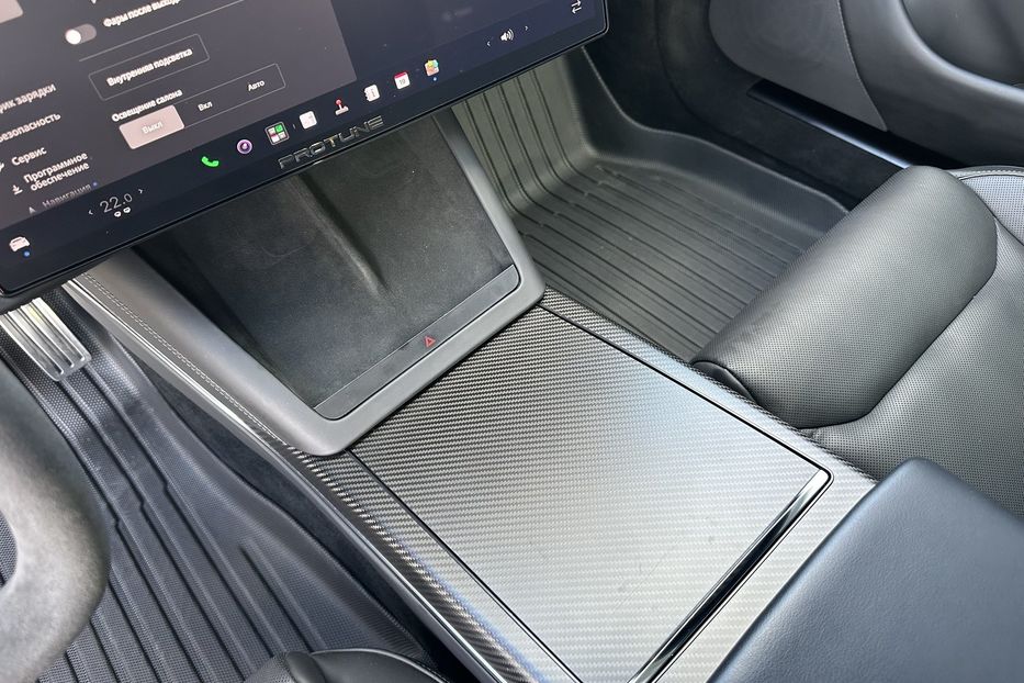 Продам Tesla Model S Plaid 2023 года в Киеве