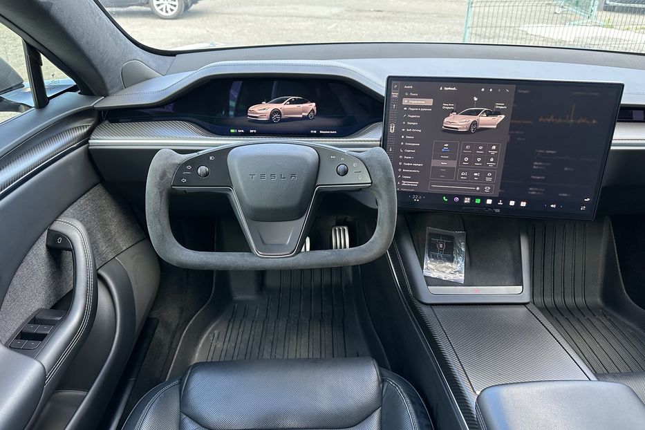 Продам Tesla Model S Plaid 2023 года в Киеве
