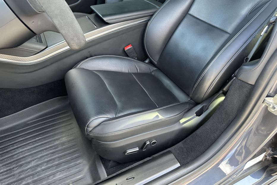 Продам Tesla Model S Plaid 2023 года в Киеве
