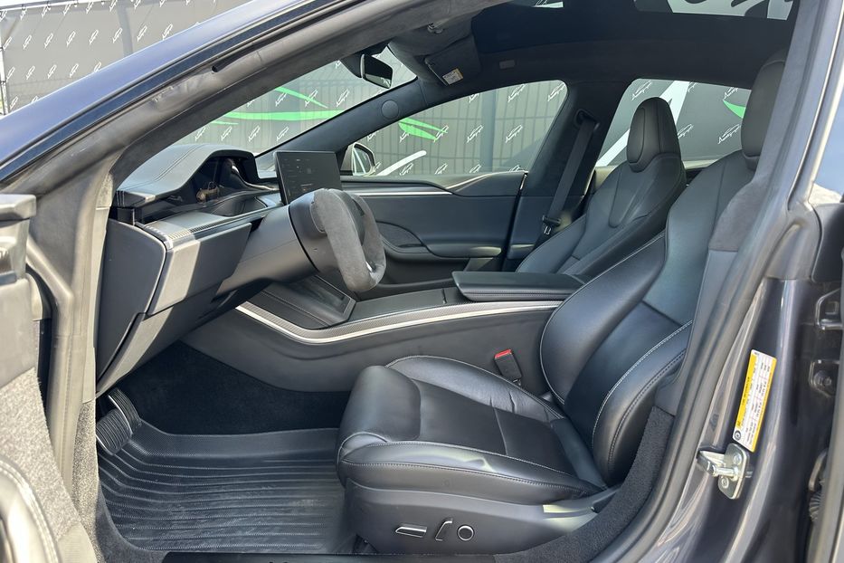 Продам Tesla Model S Plaid 2023 года в Киеве