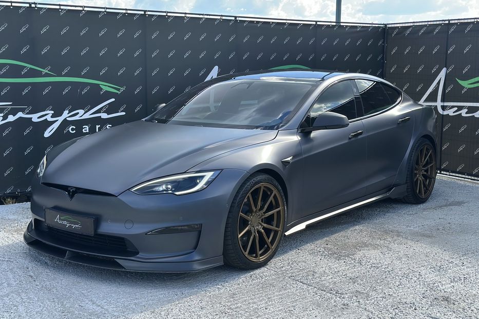 Продам Tesla Model S Plaid 2023 года в Киеве
