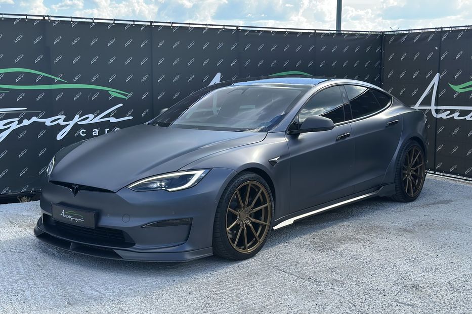 Продам Tesla Model S Plaid 2023 года в Киеве