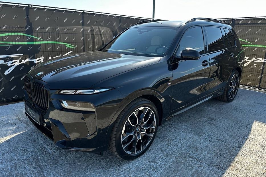 Продам BMW X7 Xdrive40d Individual 2023 года в Киеве