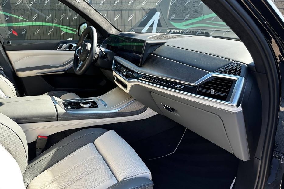 Продам BMW X7 Xdrive40d Individual 2023 года в Киеве