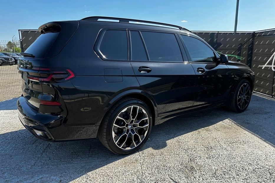 Продам BMW X7 Xdrive40d Individual 2023 года в Киеве
