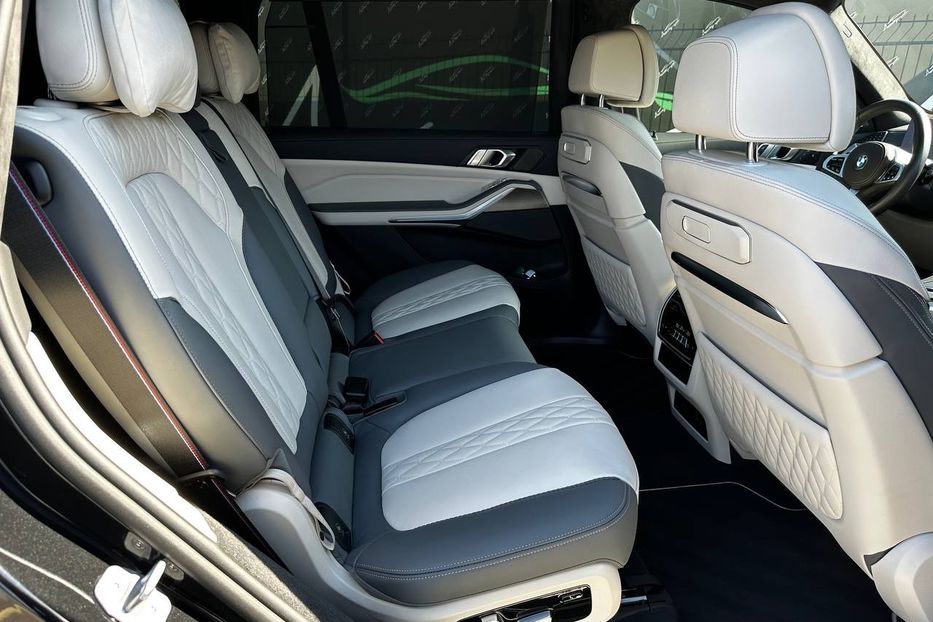 Продам BMW X7 Xdrive40d Individual 2023 года в Киеве