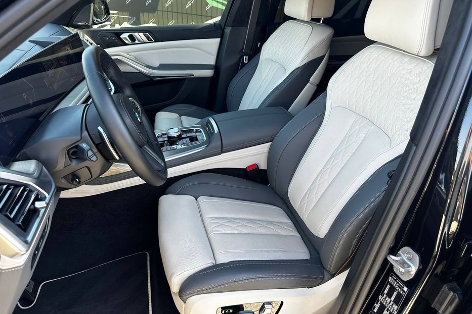 Продам BMW X7 Xdrive40d Individual 2023 года в Киеве