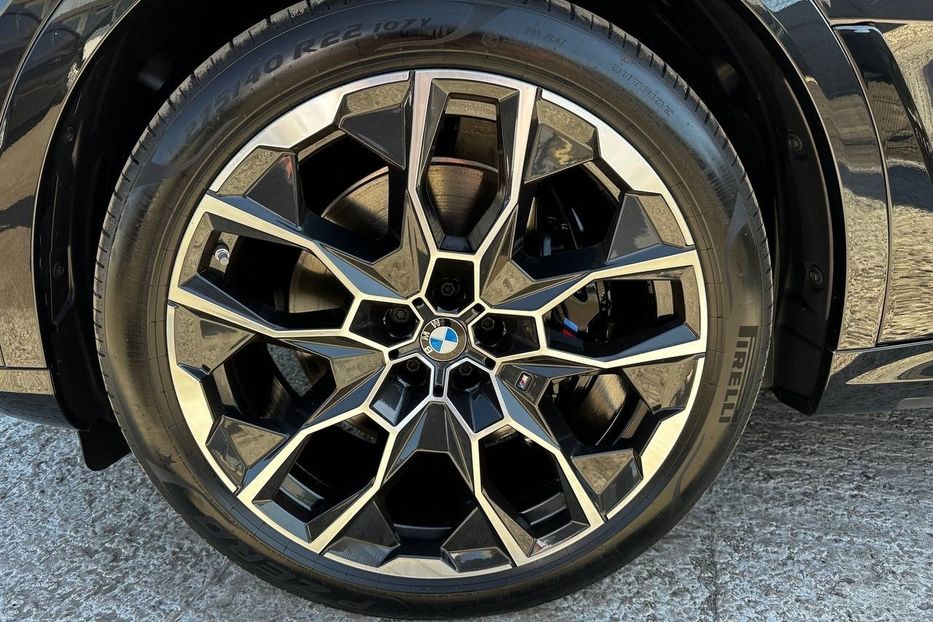 Продам BMW X7 Xdrive40d Individual 2023 года в Киеве