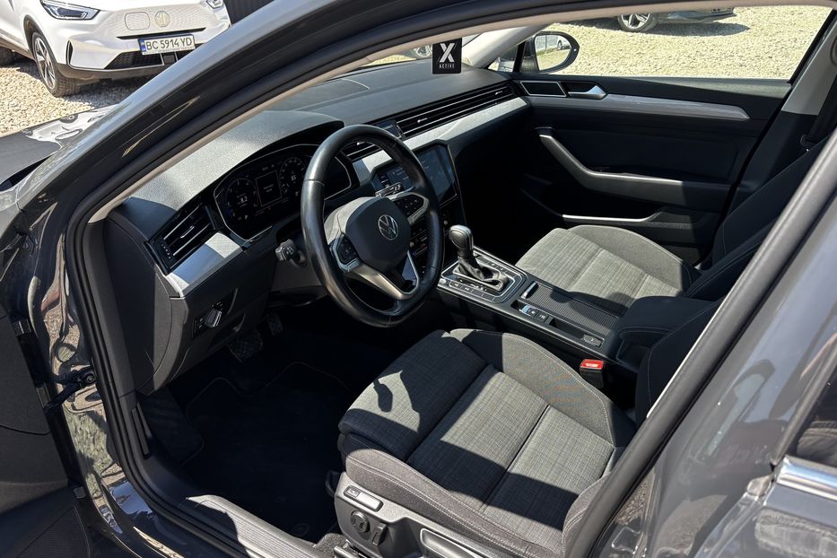 Продам Volkswagen Passat B8 2021 года в Львове