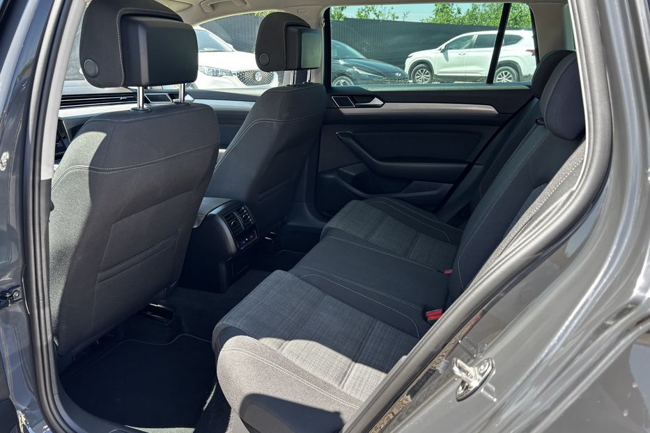 Продам Volkswagen Passat B8 2021 года в Львове