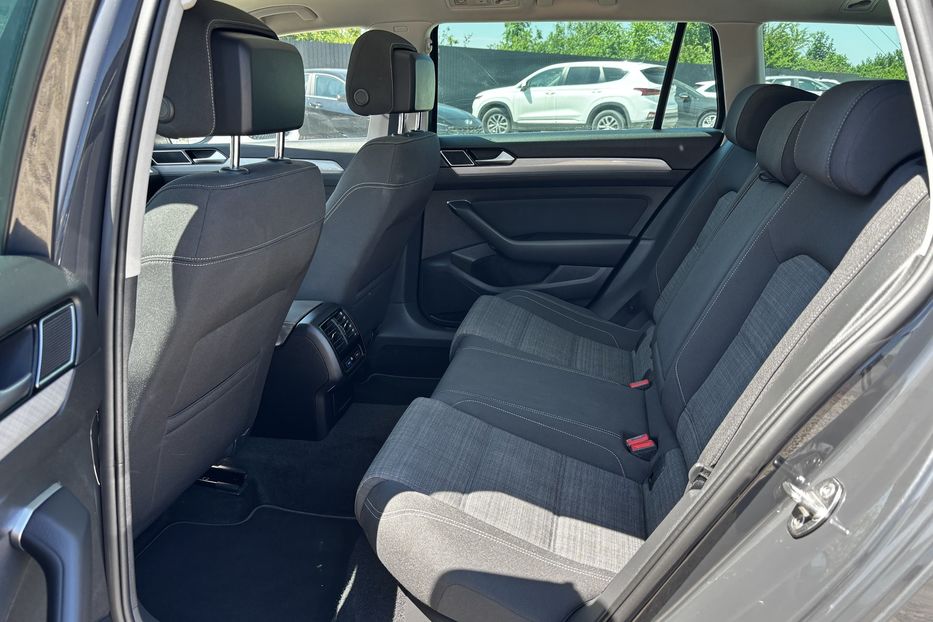 Продам Volkswagen Passat B8 2021 года в Львове