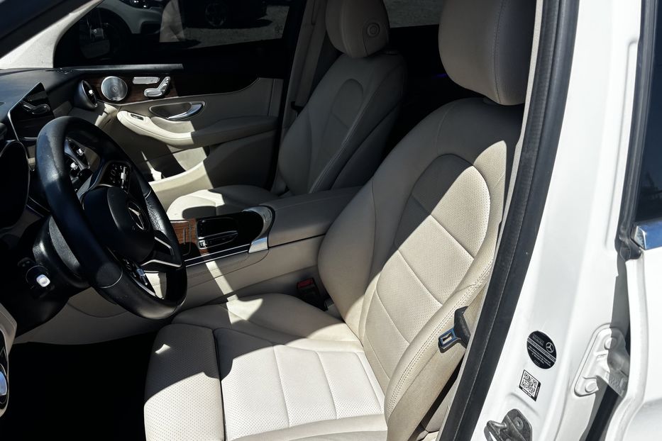 Продам Mercedes-Benz GLC-Class 300 2020 года в Львове