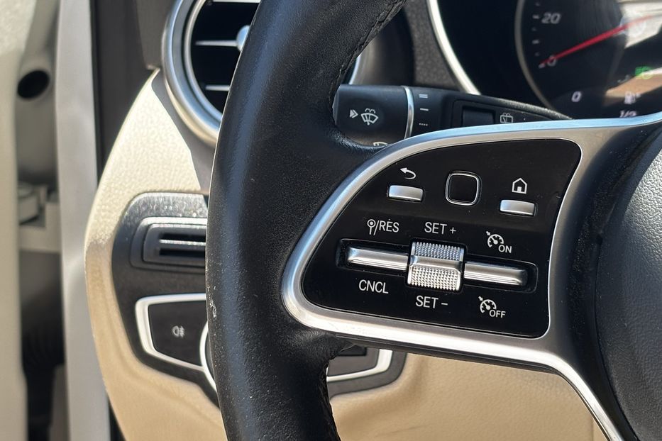 Продам Mercedes-Benz GLC-Class 300 2020 года в Львове