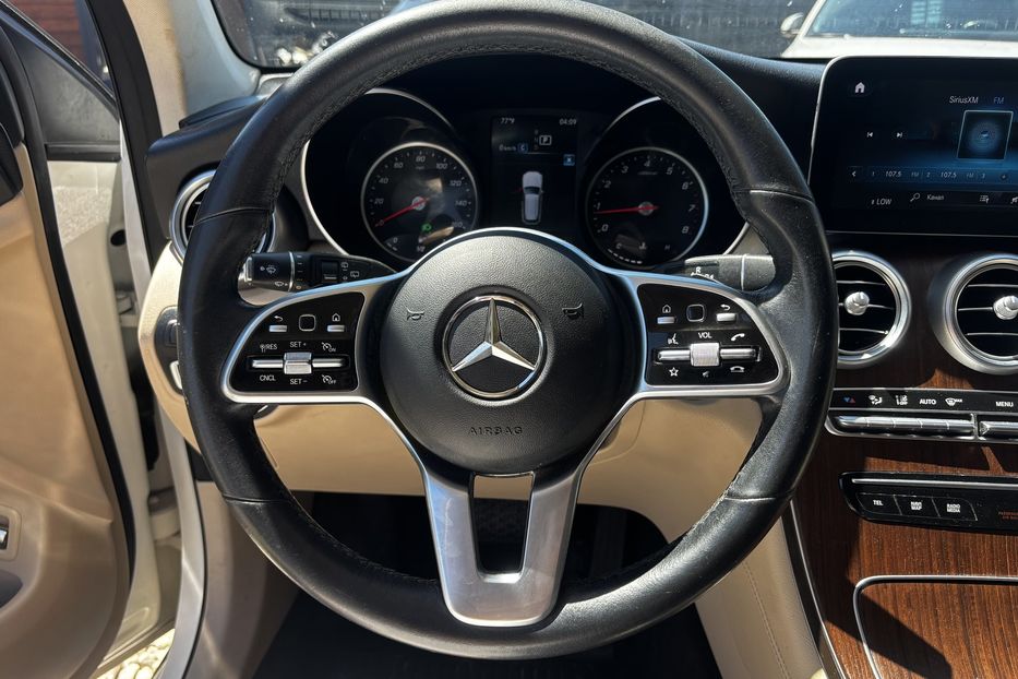 Продам Mercedes-Benz GLC-Class 300 2020 года в Львове