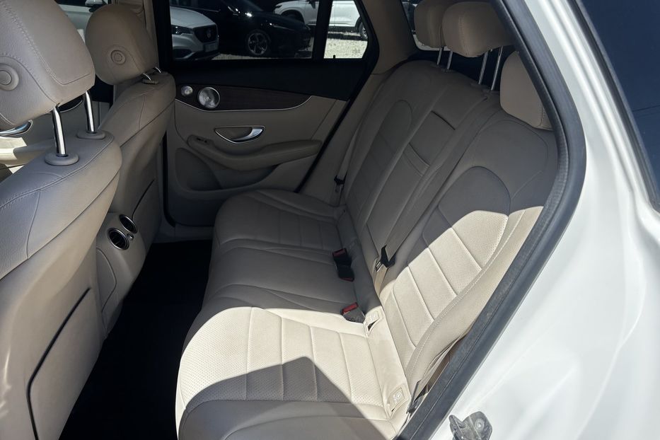 Продам Mercedes-Benz GLC-Class 300 2020 года в Львове
