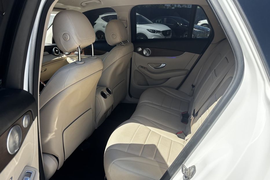 Продам Mercedes-Benz GLC-Class 300 2020 года в Львове
