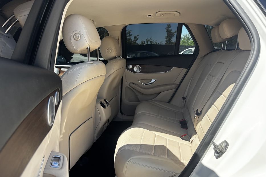 Продам Mercedes-Benz GLC-Class 300 2020 года в Львове