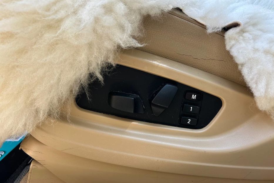 Продам BMW X5 2012 года в Черновцах