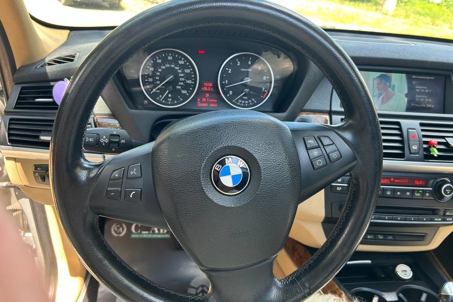 Продам BMW X5 2012 года в Черновцах