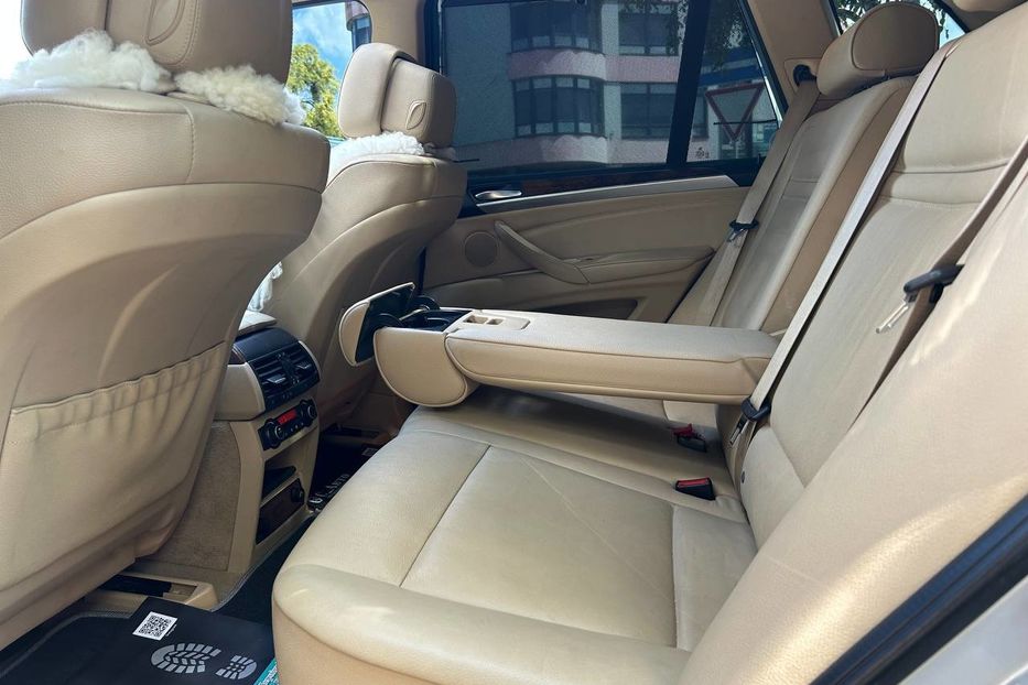 Продам BMW X5 2012 года в Черновцах