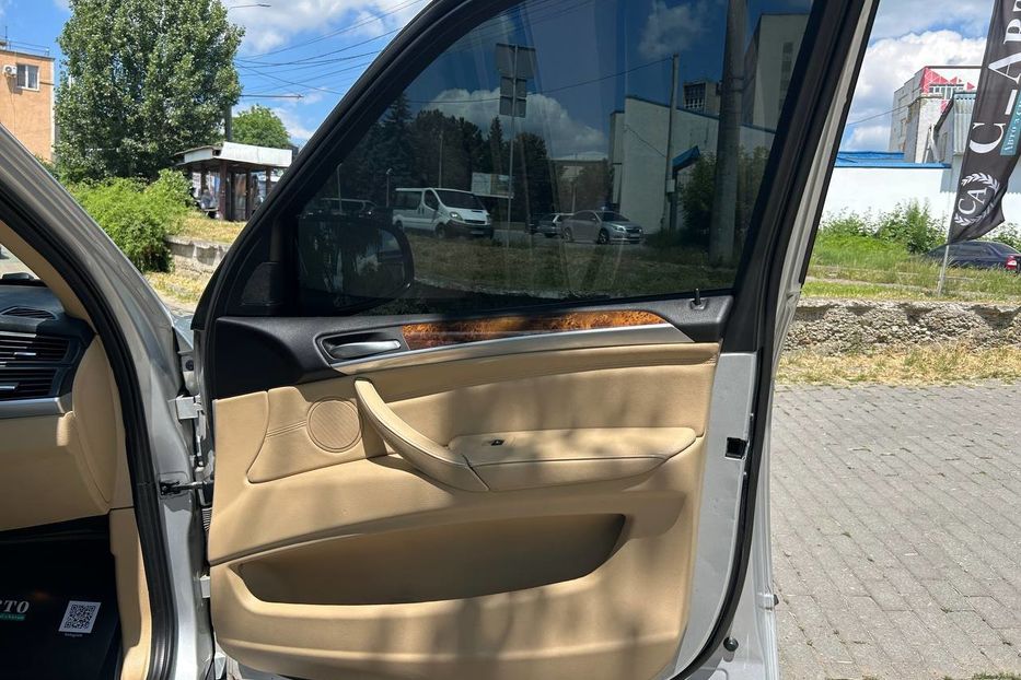 Продам BMW X5 2012 года в Черновцах